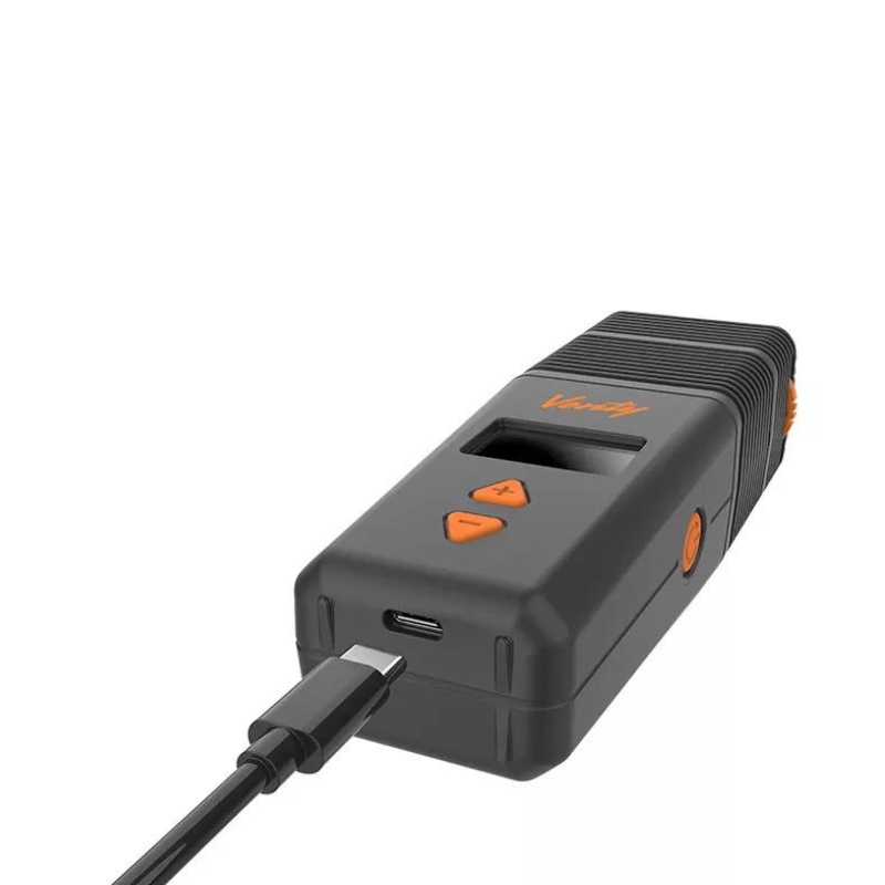 Venty waporyzator w trakcie podłączania USB- C